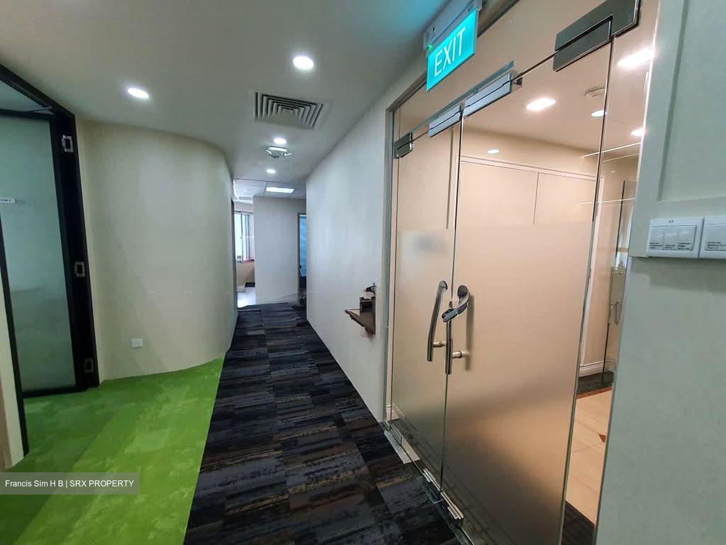 The Octagon (D1), Office #577695051